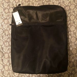 Tumi Laundry Bag NWT